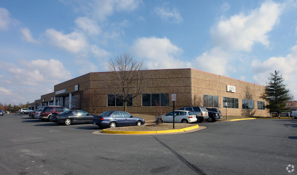 4425 Brookfield Corporate Dr, Chantilly, VA for sale - Building Photo - Image 1 of 1