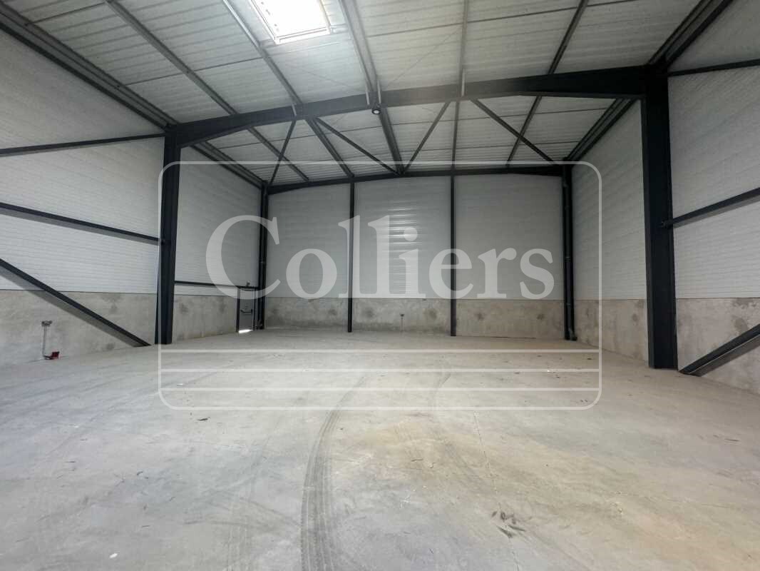 Light Industrial in Signes to rent Interior Photo- Image 1 of 4