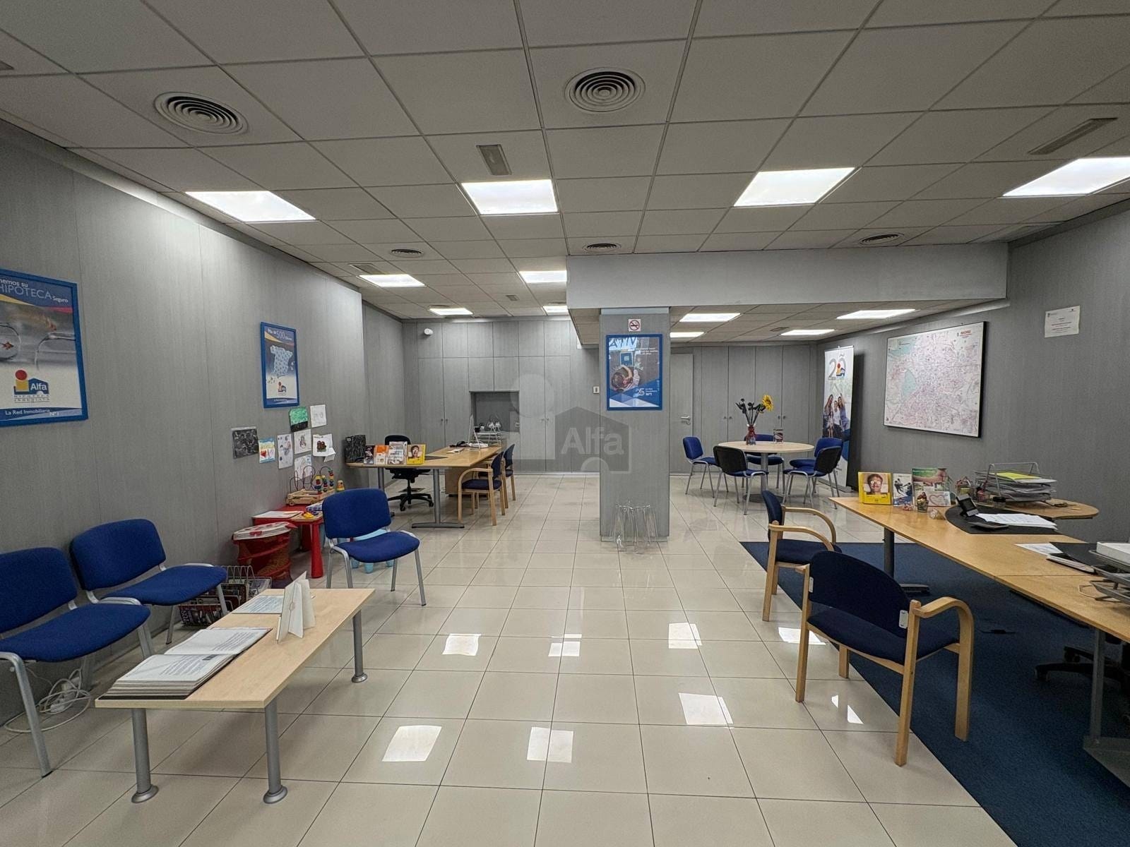 Retail in Madrid, Madrid to rent Interior Photo- Image 1 of 6