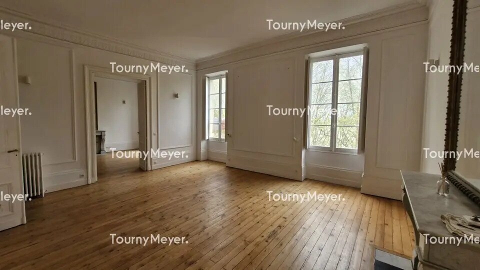 Office in Bordeaux to rent Interior Photo- Image 1 of 10