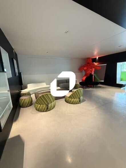 Office in Lyon to rent - Building Photo - Image 3 of 24