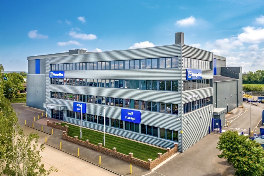 Wotton Rd, Ashford to rent Building Photo- Image 1 of 9