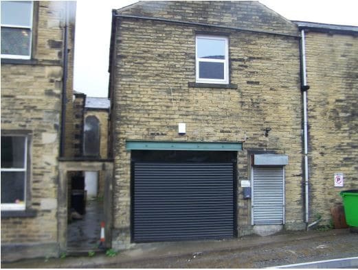 Upper Bonegate, Brighouse to rent - Primary Photo - Image 1 of 6