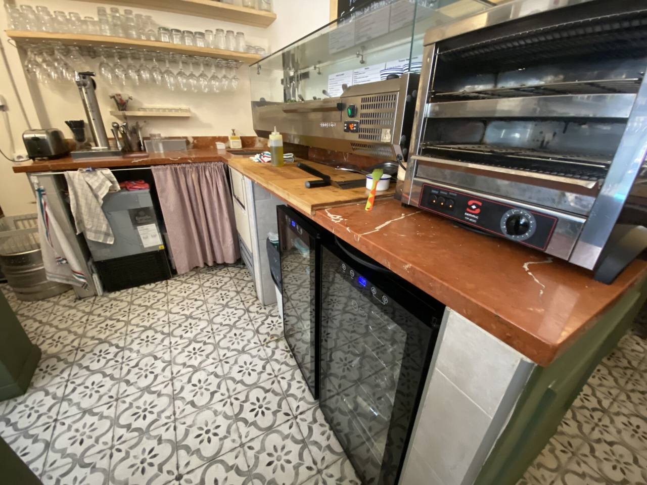 Retail in Barcelona, Barcelona to rent Interior Photo- Image 1 of 5