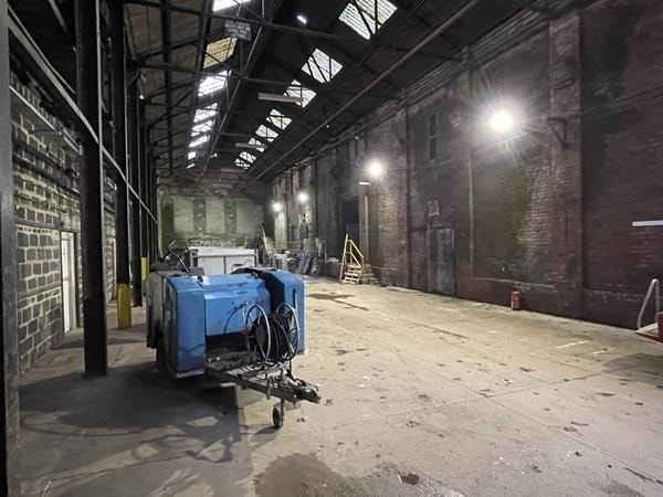 36 Old Ln, Halifax to rent Building Photo- Image 1 of 2