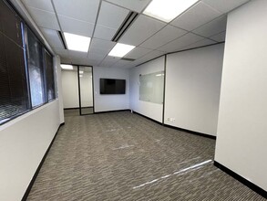 710 Lakeway Dr, Sunnyvale, CA for rent Building Photo- Image 1 of 5