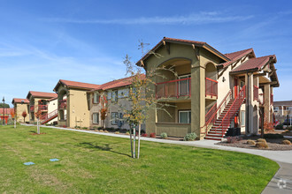 1711 W Henderson Ave, Porterville, CA for sale Primary Photo- Image 1 of 1