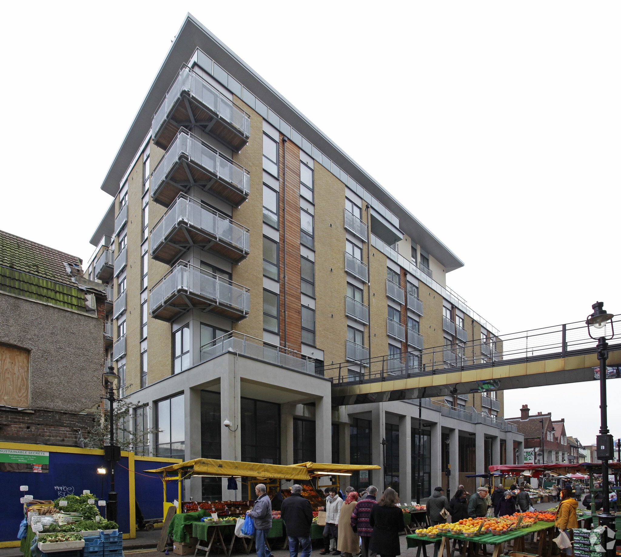 7 Exchange Sq, Croydon to rent Primary Photo- Image 1 of 5