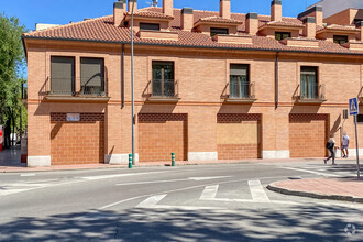 Paseo Val, 1, Alcalá De Henares, Madrid for rent Interior Photo- Image 1 of 2