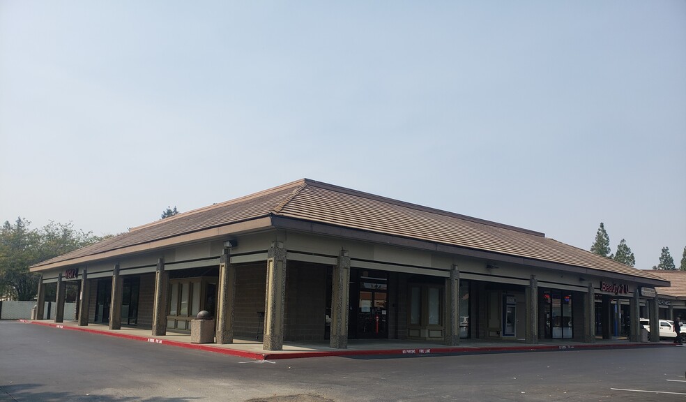 3001-3103 Alamo Dr, Vacaville, CA for rent - Building Photo - Image 2 of 3