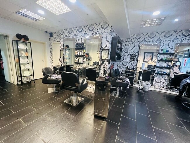 More details for 125 High St, Tipton - Retail to Rent