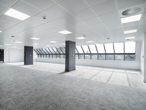 8 Nelson Mandela Pl, Glasgow to rent Interior Photo- Image 2 of 6