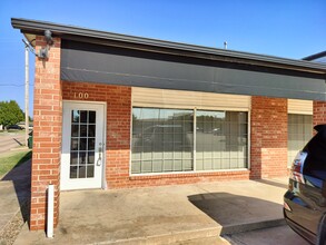 2300 S Broadway, Edmond, OK for rent Building Photo- Image 1 of 1