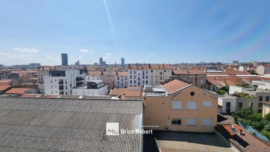 28 Rue Mansard, Villeurbanne, RHO - Aerial map view