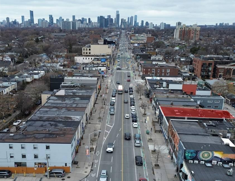 940 Danforth Ave, Toronto, ON for sale - Aerial - Image 3 of 3