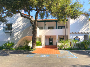 2323 Oak Park Ln, Santa Barbara, CA for rent Building Photo- Image 1 of 18