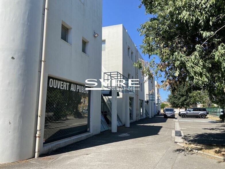 Office in Aubagne to rent - Building Photo - Image 3 of 3