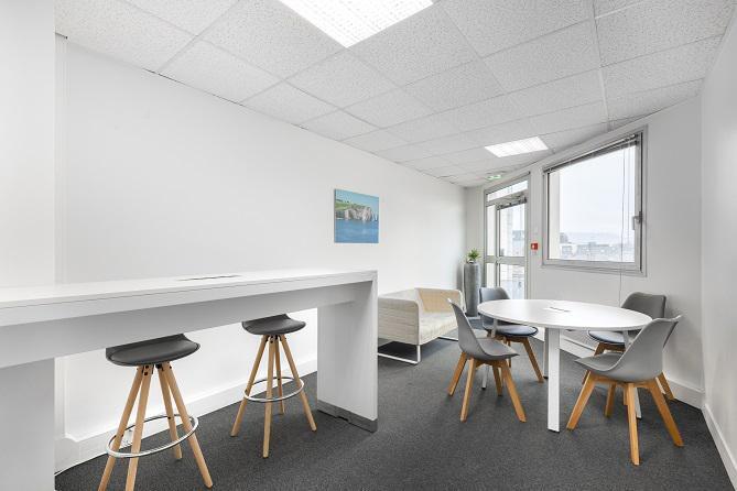 72 Rue De Lessard, Rouen to rent - Interior Photo - Image 1 of 27