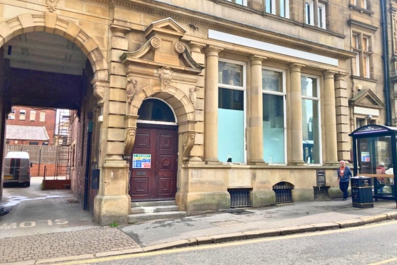 Queen St, Leeds to rent - Building Photo - Image 3 of 3