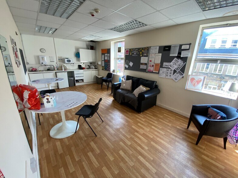 22-40 Port St, Stirling for sale - Interior Photo - Image 2 of 5