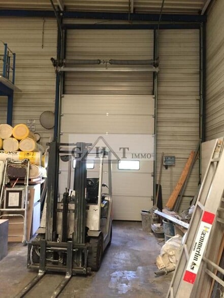 Industrial in Valenton for sale - Interior Photo - Image 1 of 2