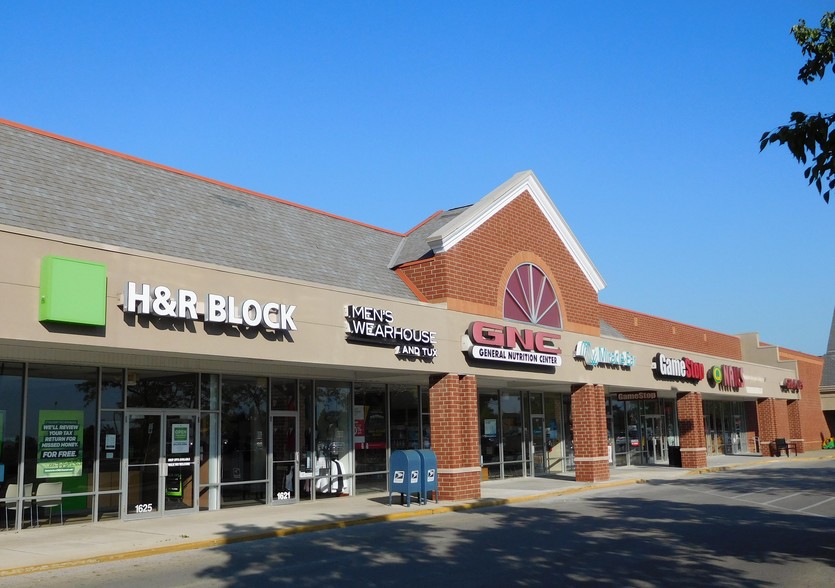 1585-1675 Georgesville Sq, Columbus, OH for rent - Building Photo - Image 3 of 9