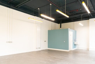 13 Rookwood Way, London to rent Interior Photo- Image 2 of 9