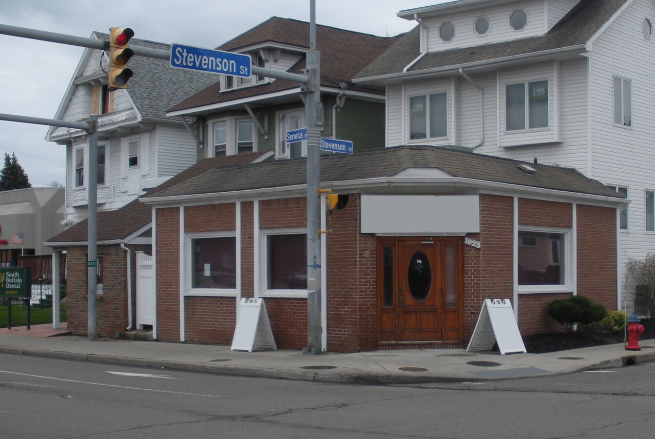 1923 Seneca St, Buffalo 14210 UK