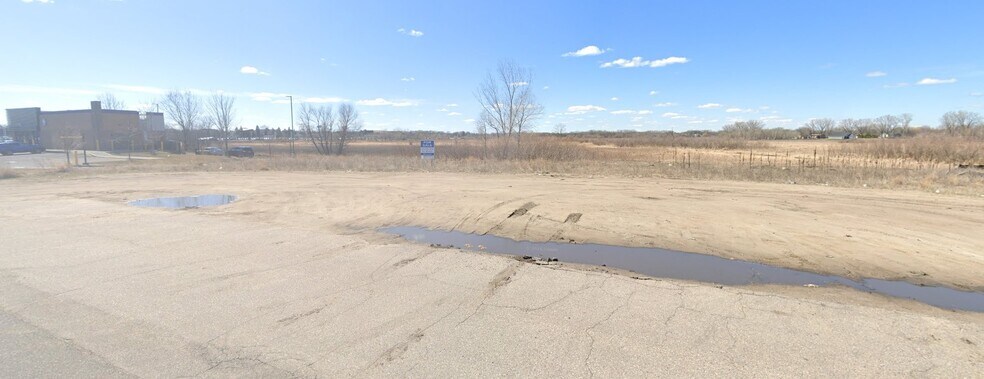 117XX Hanson Blvd, Coon Rapids, MN for sale - Building Photo - Image 3 of 6