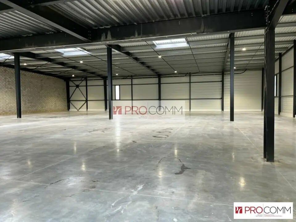 Location Local d'activités 1 183 m² - Photo 1