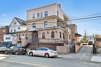 668 E 222nd St, Bronx, NY for sale Building Photo- Image 1 of 19