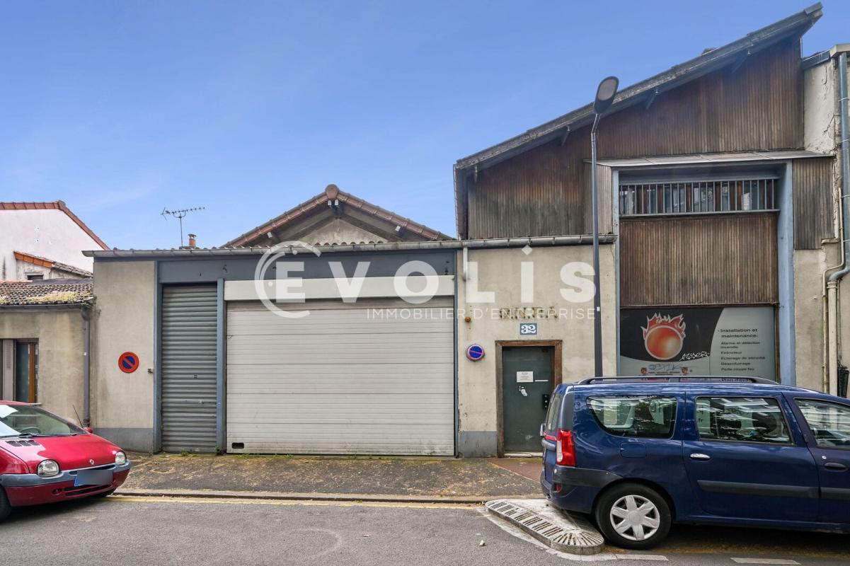 Light Industrial in Malakoff for sale Building Photo- Image 1 of 16