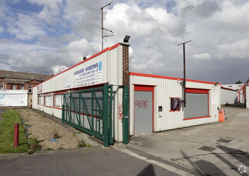 1-4 Leathley Rd, Leeds for sale - Primary Photo - Image 1 of 1