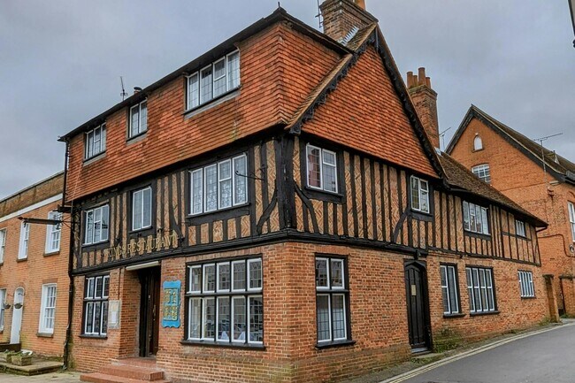 More details for 65 High St, Odiham - Retail for Sale