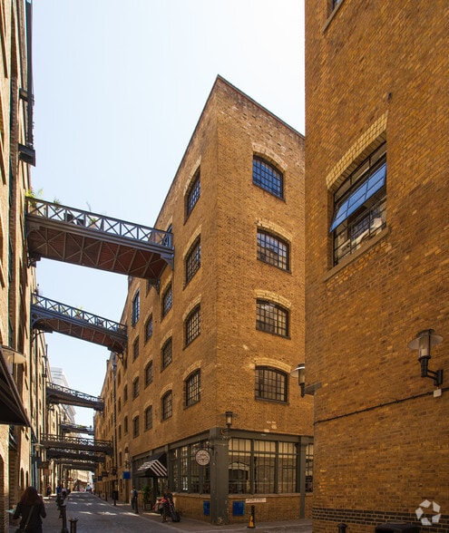 Tower Bridge Rd, London to rent - Building Photo - Image 3 of 5