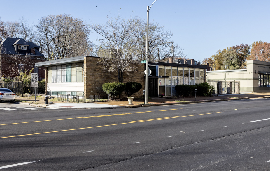 1401 N Kingshighway Blvd, Saint Louis, MO for sale - Building Photo - Image 3 of 4