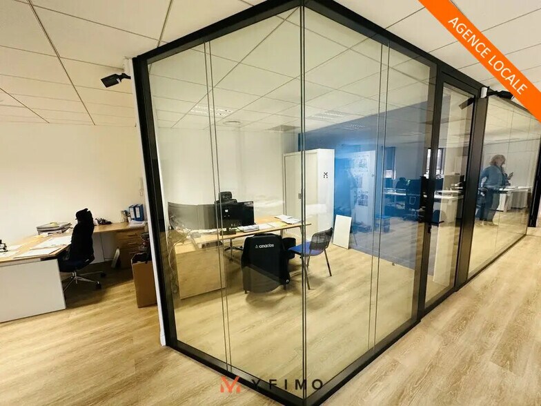 Office in Saint-Germain-en-Laye to rent - Building Photo - Image 2 of 6