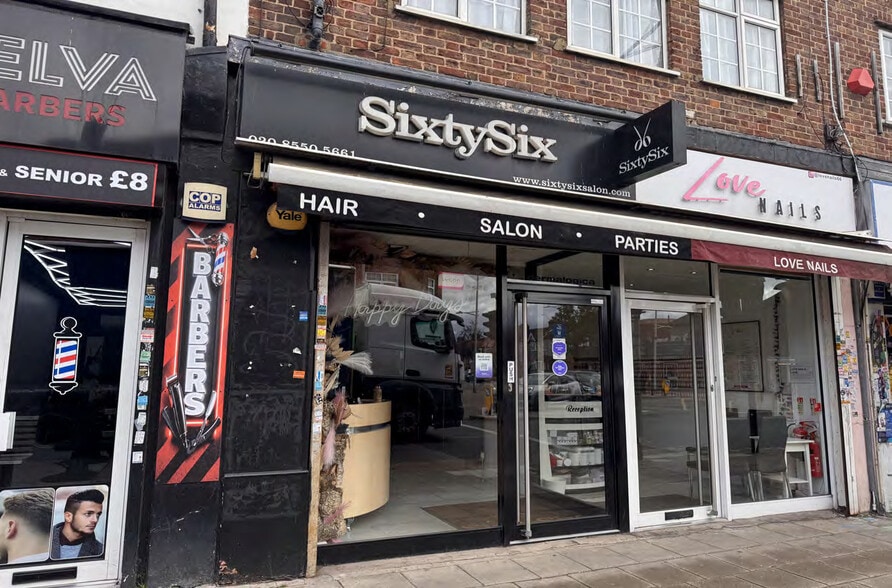 64-66a High St, Ilford to rent - Building Photo - Image 1 of 1