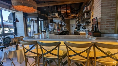 Retail in Madrid, Madrid to rent Interior Photo- Image 2 of 2