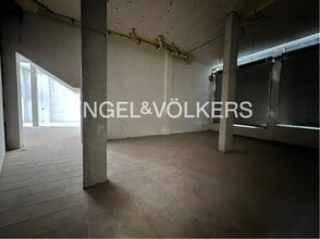 Retail in Santa Coloma de Gramenet, Barcelona to rent Interior Photo- Image 2 of 5