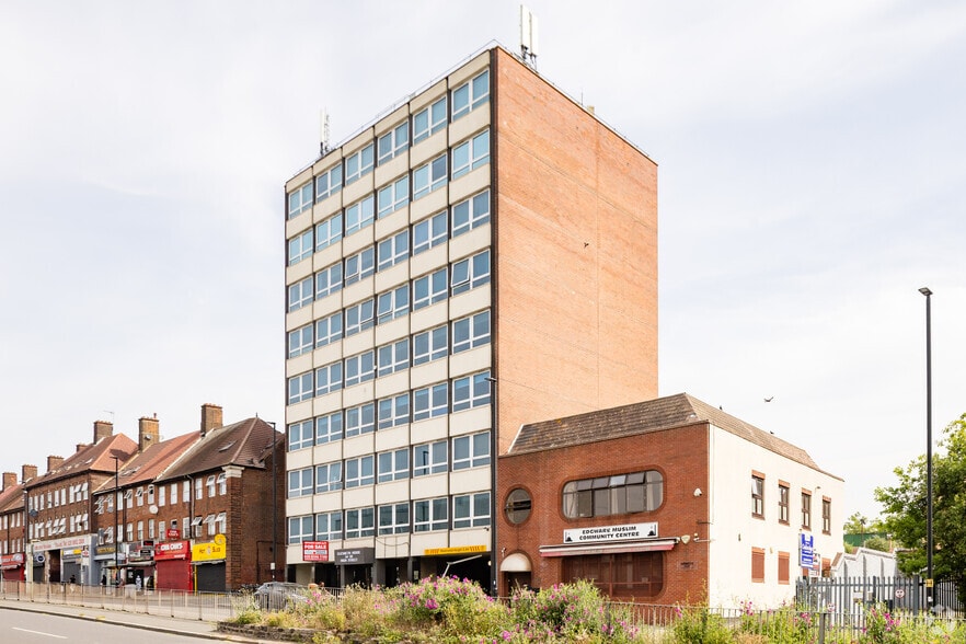 54-58 High St, Edgware to rent - Primary Photo - Image 1 of 3