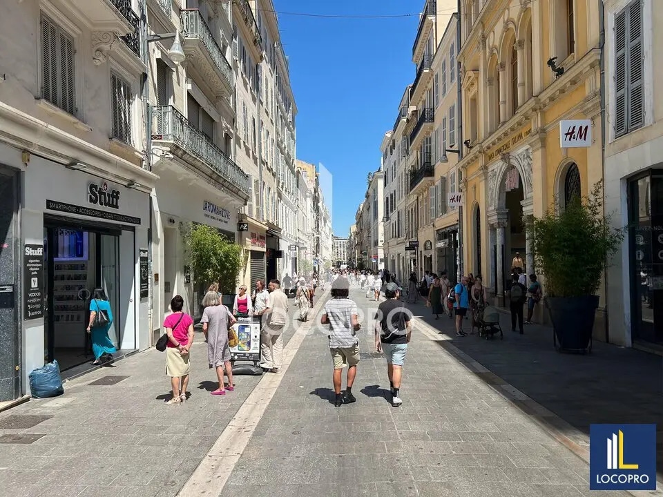 Retail in Marseille to rent Building Photo- Image 1 of 6