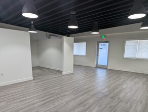 7255 Woodley Ave, Van Nuys, CA for rent Building Photo- Image 1 of 6