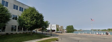 600 52nd St, Kenosha, WI for rent Building Photo- Image 2 of 14