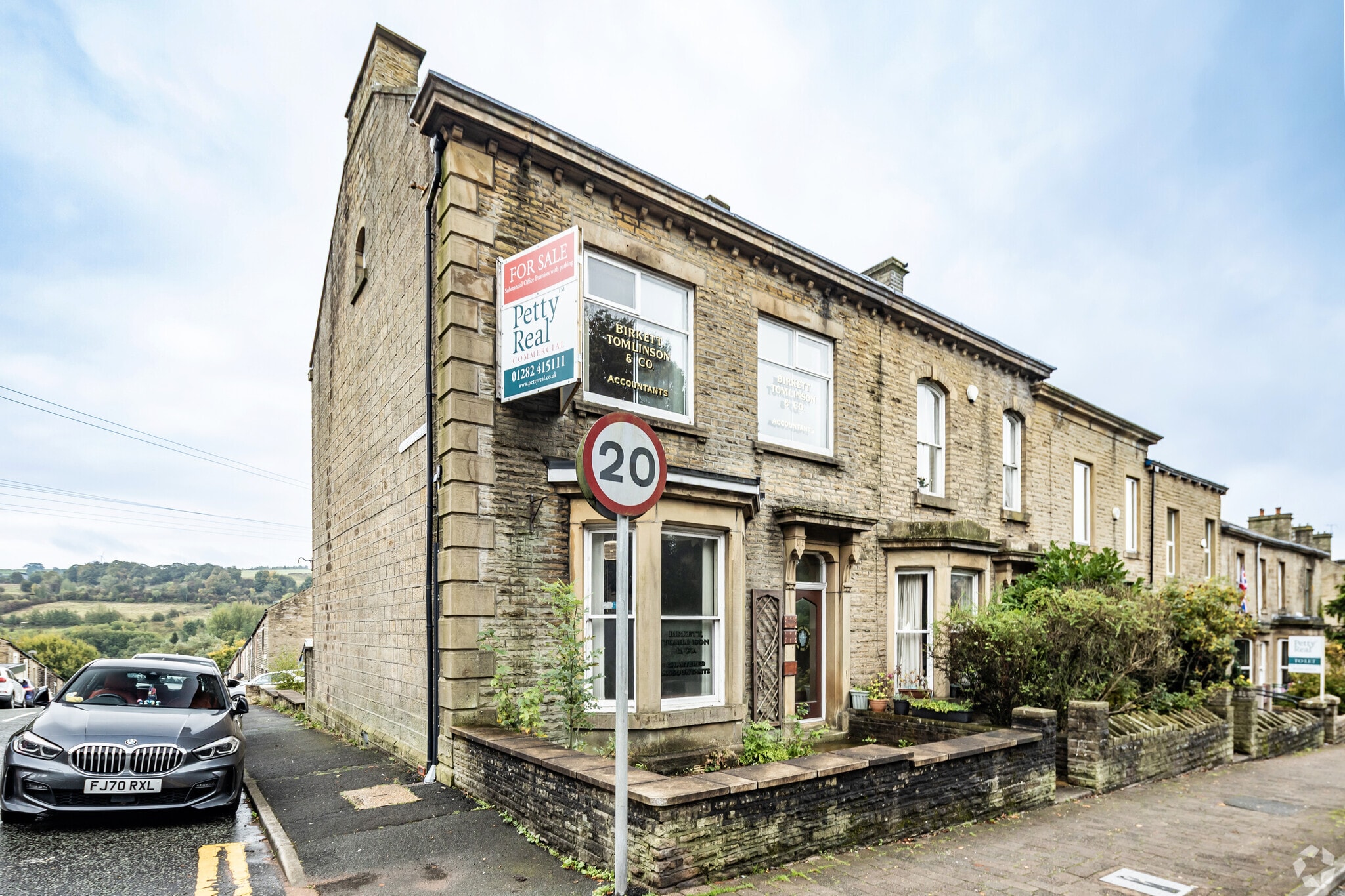 67 Albert Rd, Colne for sale Primary Photo- Image 1 of 4