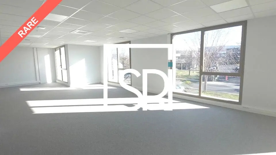 Location Bureaux 248 m² à 2 690 m² - Photo 1