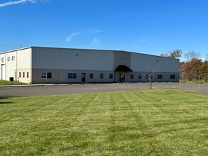 1121 Richland Commerce Dr, Quakertown, PA for sale Building Photo- Image 1 of 6