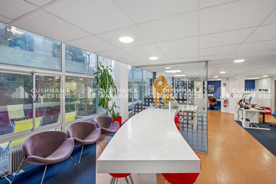 Office in Puteaux to rent - Building Photo - Image 2 of 13