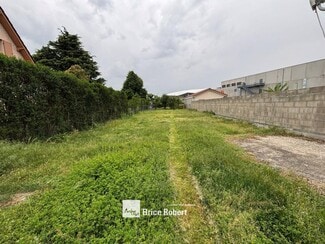 More details for 6 Rue De La République, Meyzieu - Land for Sale