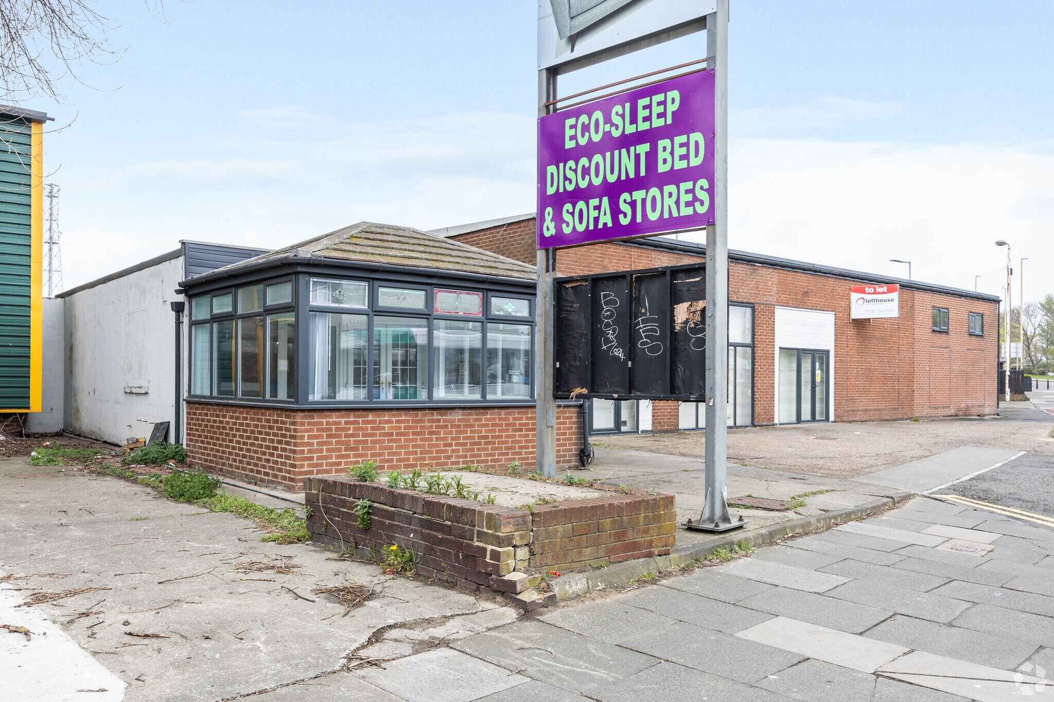 4 Western Appr, South Shields for sale Primary Photo- Image 1 of 1